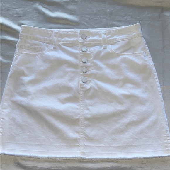 Aideen White Button-Front Denim Mini Skirt Stretch Cotton Blend Raw Hem Sz 10 - Picture 2 of 14
